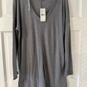 NEW Splendid Tunic Style Grey V-Neck Shirt Size XS